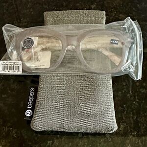 NEW! Peepers Center Stage Luxe Gray Marble +1.50